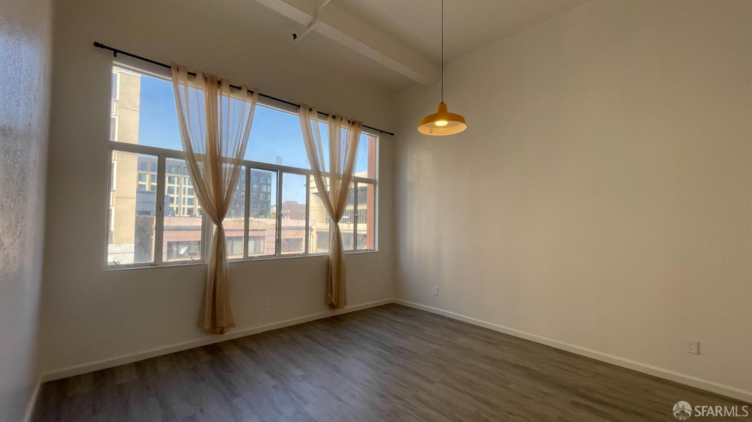 375 12th Street, Unit 6 Oakland, CA 94607 - Photo 4 of 8