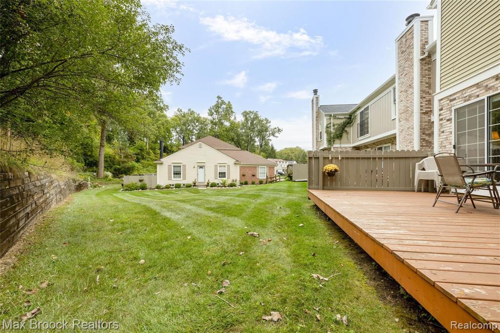 1390 Crescent Lane Rochester Hills, MI 48306 - Photo 25 of 27