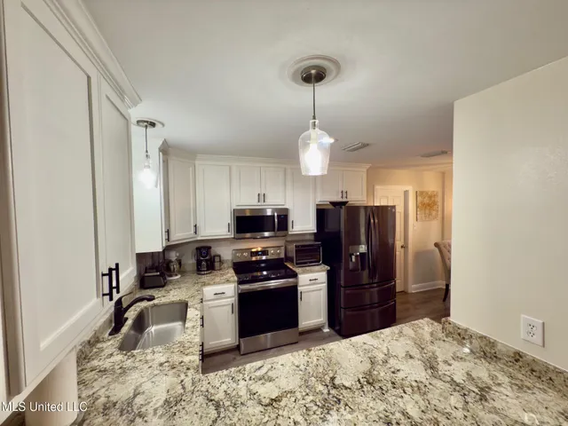 $269,000 | 7315 Ahi Drive, Diamondhead, MS 39525