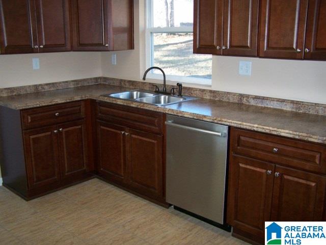 624 Timree Street Weaver, AL 36277 - Photo 4 of 35