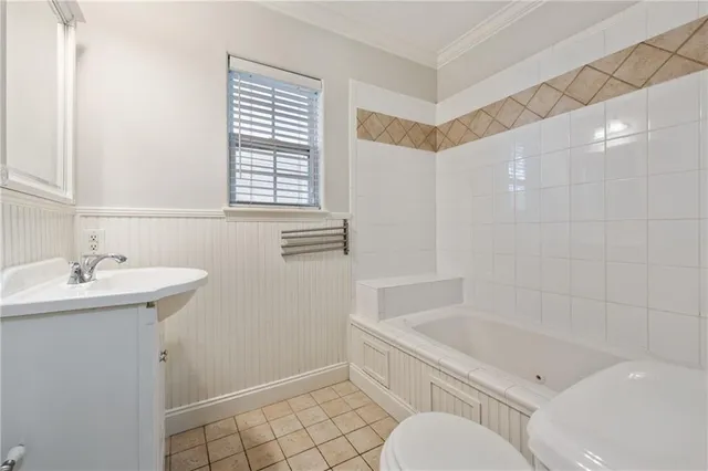 $4,100 | 714 East 45th Street, Austin, TX 78751