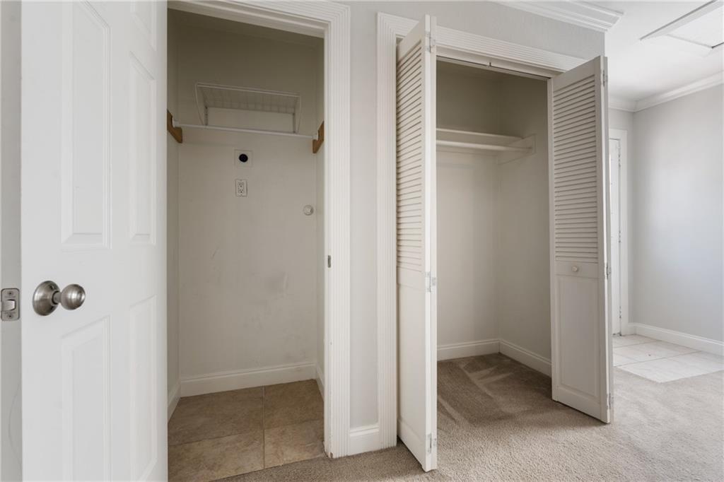 714 East 45th Street Austin, TX 78751 - Photo 24 of 26 a view of a bathroom