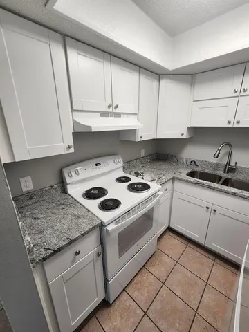 $1,150 | 101 North Fernwood Avenue, Unit 6, Clearwater, FL 33765