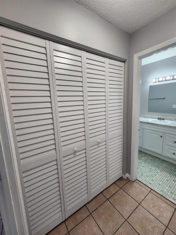 101 North Fernwood Avenue, Unit 6 Clearwater, FL 33765 - Photo 10 of 12 a view of a room that has a window in it