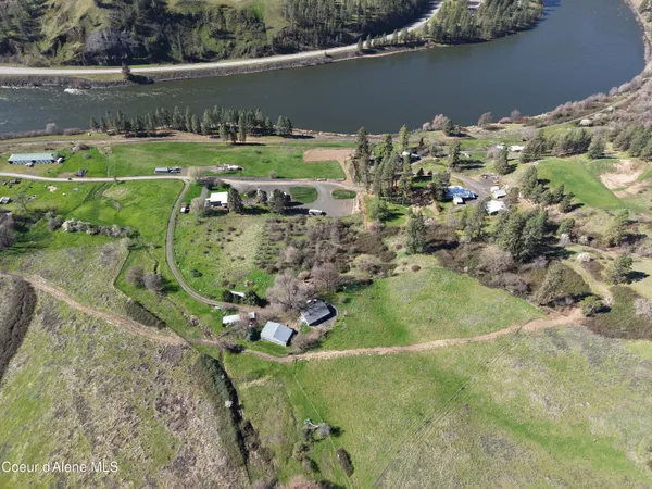 $800,000 | 19357 School Road, Lenore, ID 83541
