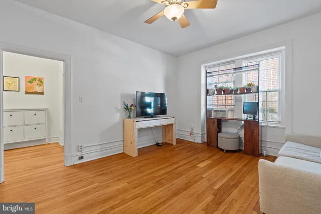 $2,250 | 1526 17th Street Northwest, Unit 115, Washington, DC 20036