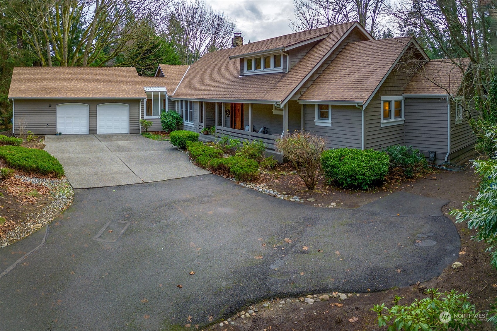 9123 196th Street Southwest Edmonds, WA 98020 - Photo 2 of 38 Gallery Image 2