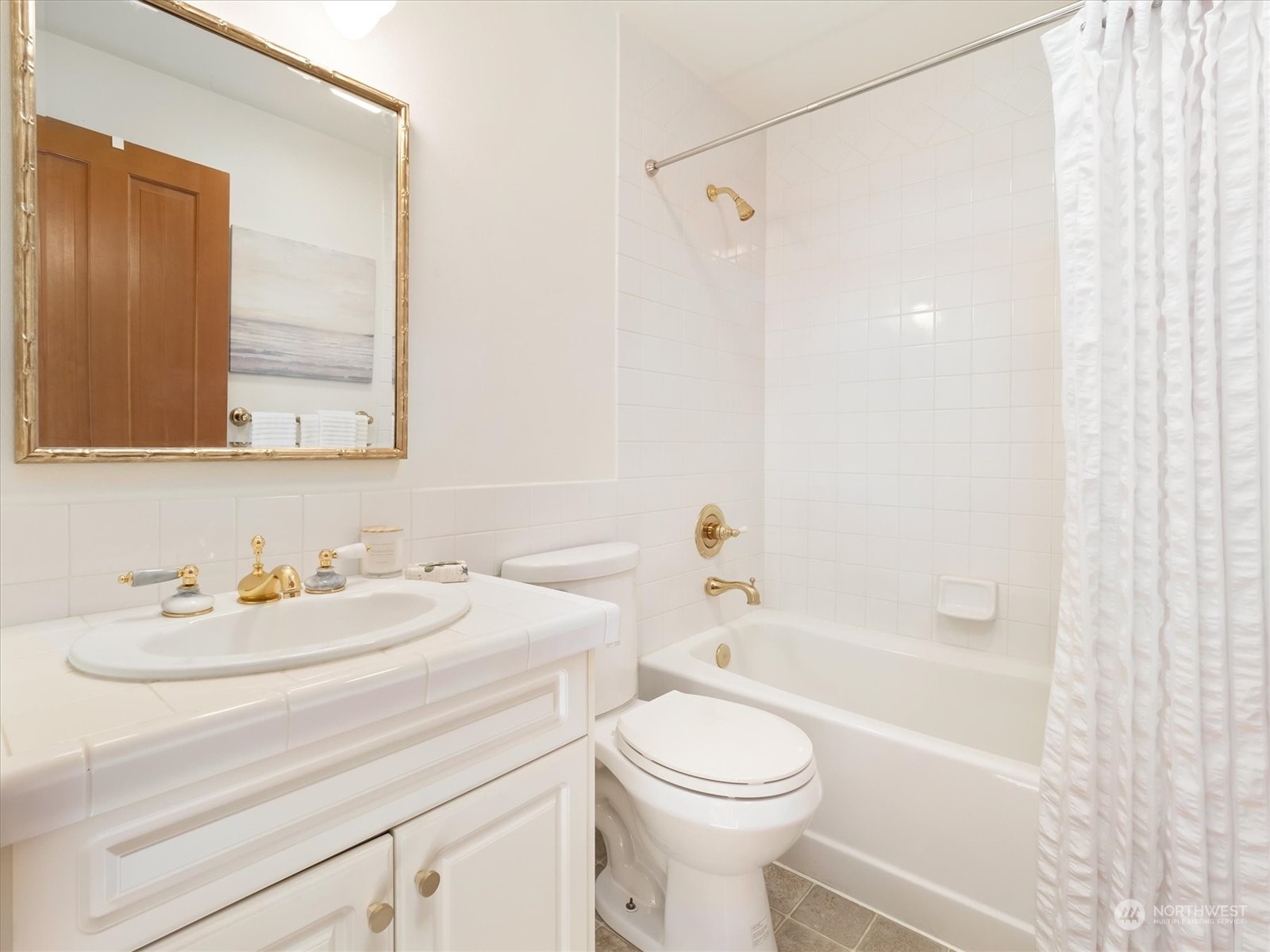 9123 196th Street Southwest Edmonds, WA 98020 - Photo 32 of 38 Gallery Image 32
