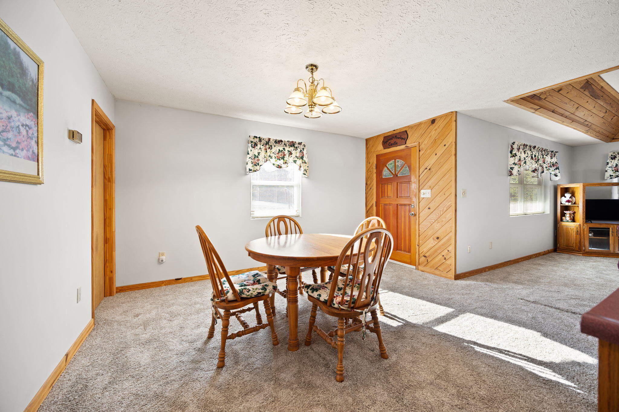 1310 R.L Colyer Road Somerset, KY 42501 - Photo 8 of 61 Dining Area