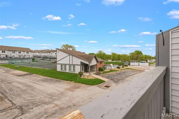 $2,195 | 3405 Sherman Park Drive, Unit 4C, St. Charles, MO 63303