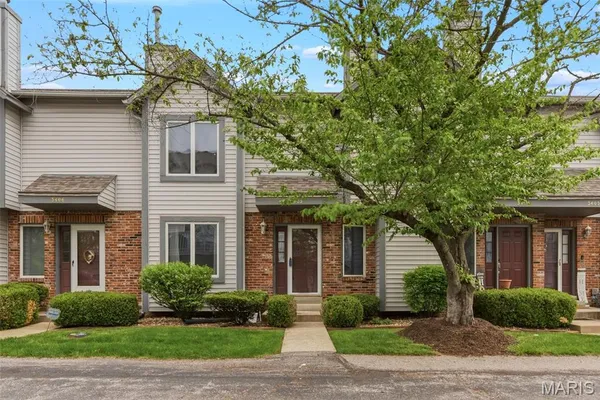 $2,195 | 3405 Sherman Park Drive, Unit 4C, St. Charles, MO 63303