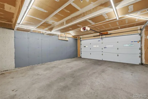 $2,195 | 3405 Sherman Park Drive, Unit 4C, St. Charles, MO 63303