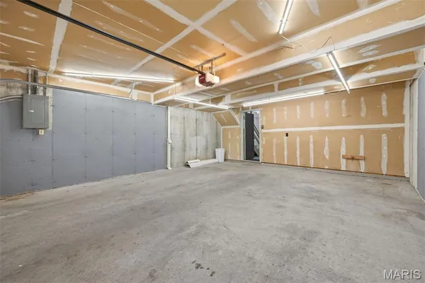 $2,195 | 3405 Sherman Park Drive, Unit 4C, St. Charles, MO 63303