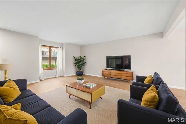 $2,195 | 3405 Sherman Park Drive, Unit 4C, St. Charles, MO 63303