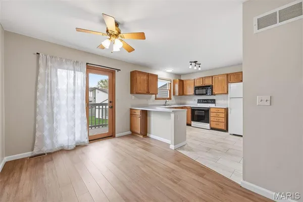 $2,195 | 3405 Sherman Park Drive, Unit 4C, St. Charles, MO 63303