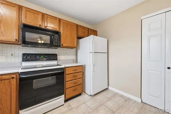 $2,195 | 3405 Sherman Park Drive, Unit 4C, St. Charles, MO 63303