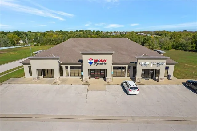 $169,000 | Lot 8 Granite Drive, Peculiar, MO 64078