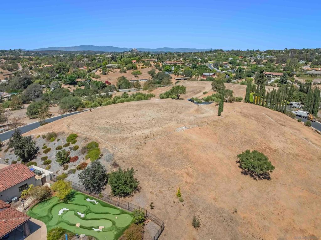 4034 Bridlewood Road Fallbrook, CA 92028 - Photo 14 of 16 Gallery Image 14