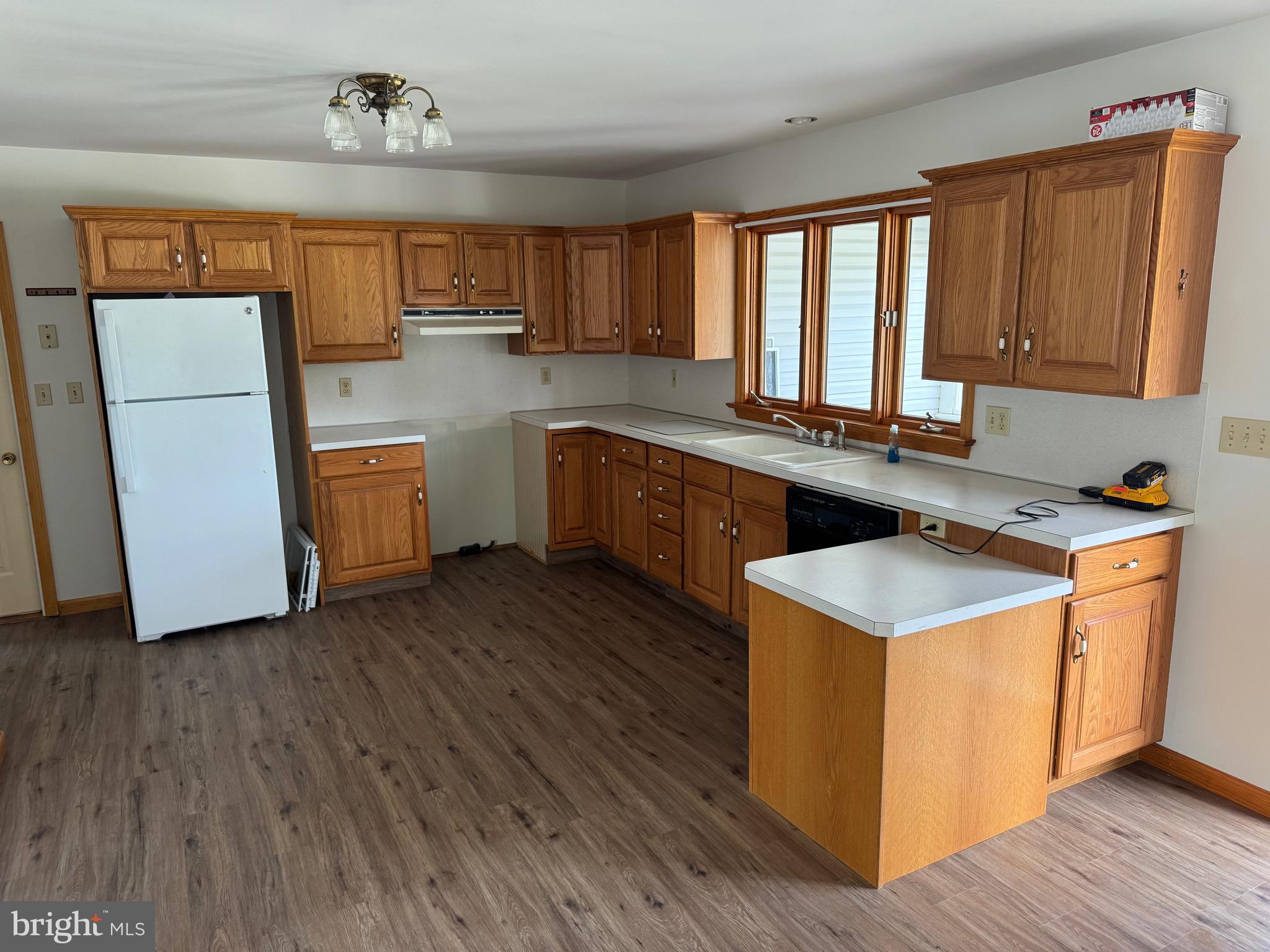 37 Nottingham Road Nottingham, PA 19362 - Photo 3 of 15 Stove was just delivered