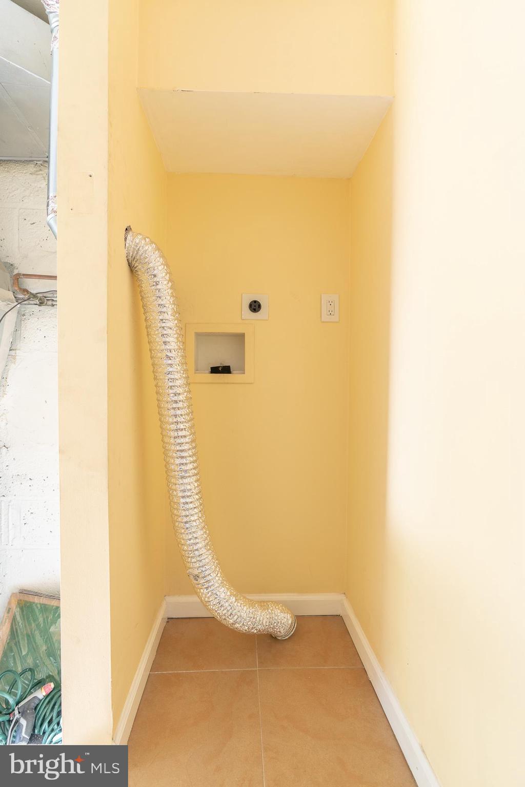 402 Avondale Road Baltimore, MD 21222 - Photo 13 of 14