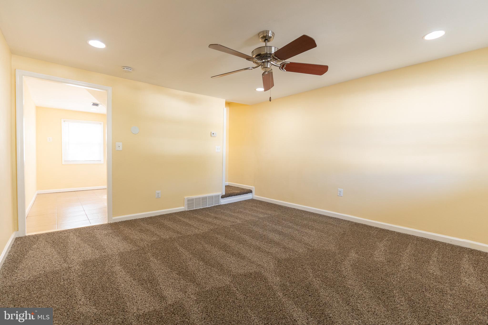 402 Avondale Road Baltimore, MD 21222 - Photo 4 of 14