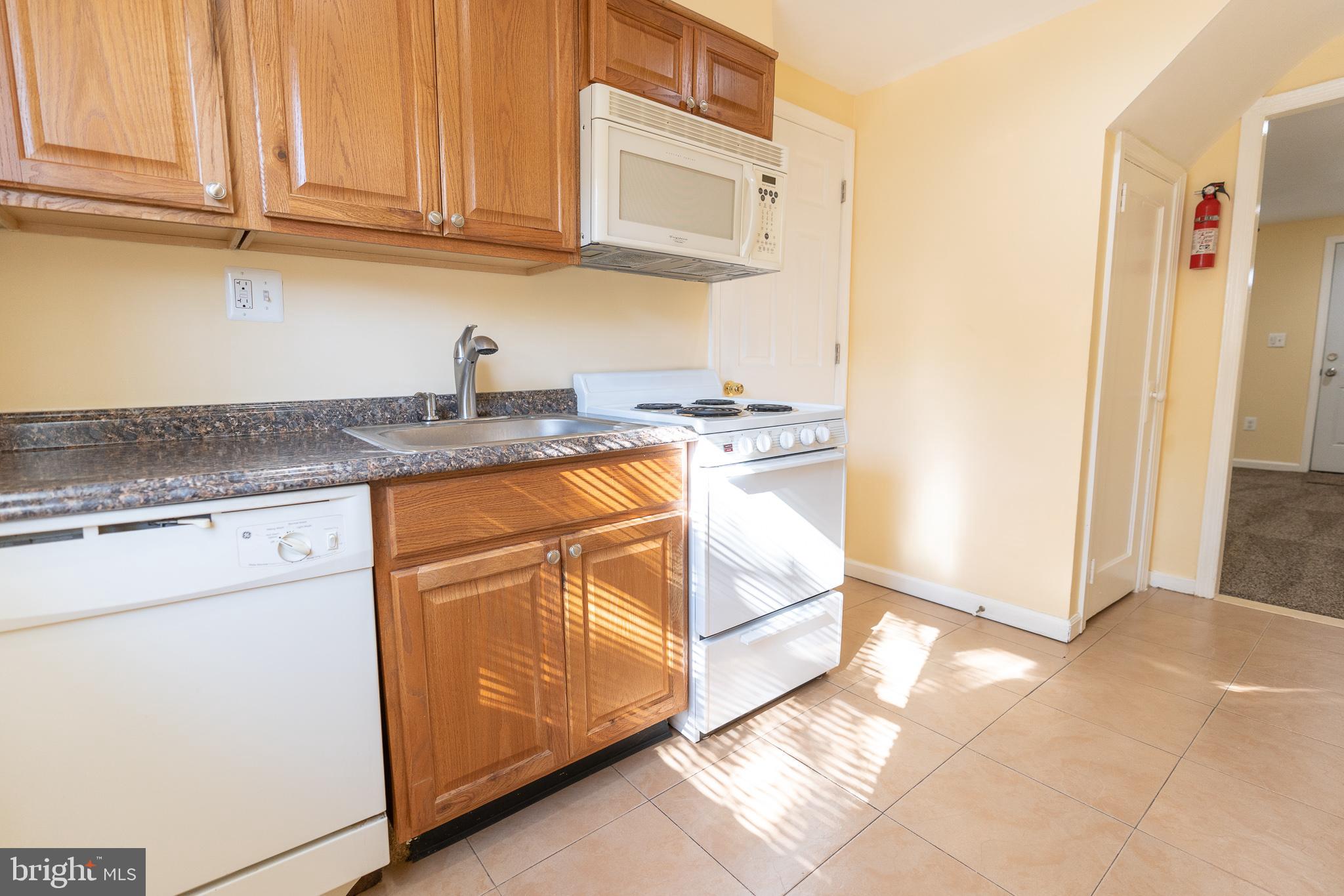 402 Avondale Road Baltimore, MD 21222 - Photo 6 of 14