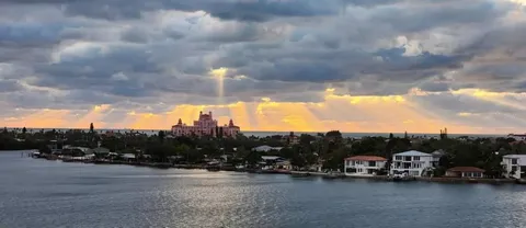 $584,000 | 6265 Sun Boulevard, Unit 806, St. Petersburg, FL 33715