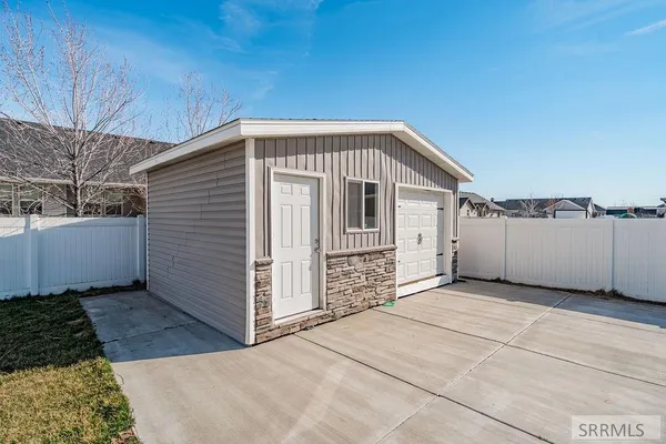 $549,900 | 1250 Bent Grass Drive, Ammon, ID 83401