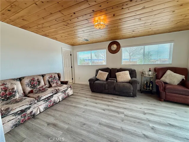 $3,200 | 45105 73rd Street West, Lancaster, CA 93536