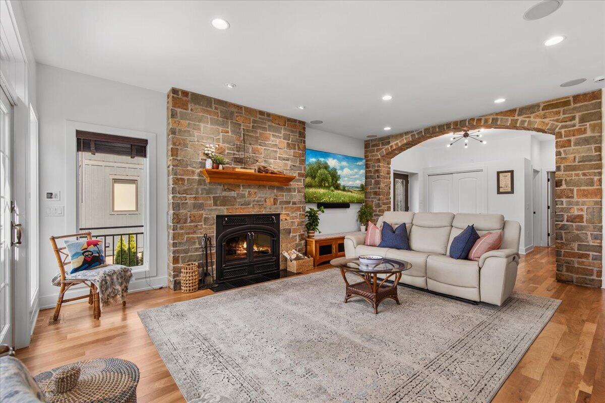 4763 Fontana Beach Road Polk, WI 53086 - Photo 16 of 61 Coastal, spacious Living Room