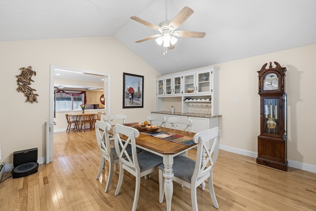 22 Snow Road Grafton, MA 01536 - Photo 14 of 37