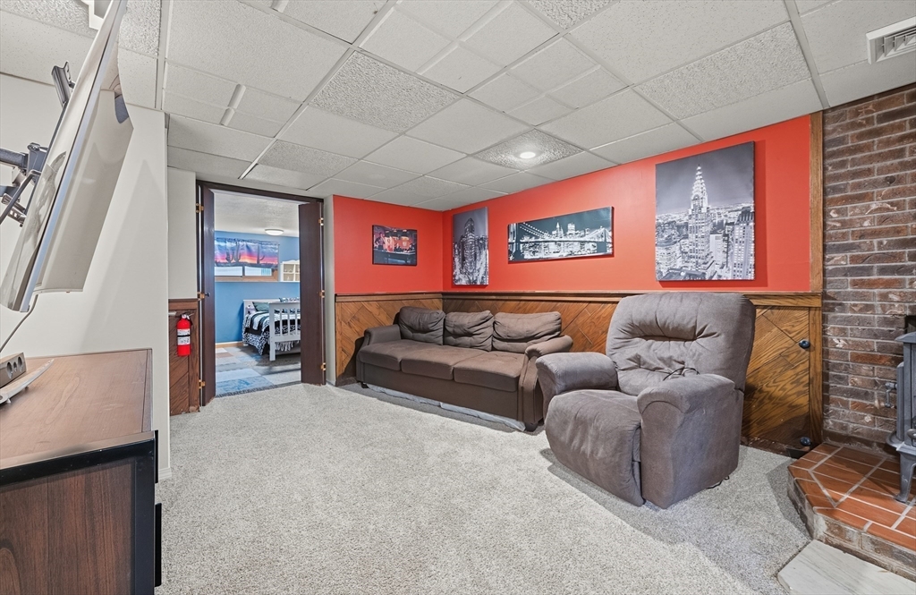 22 Snow Road Grafton, MA 01536 - Photo 27 of 37