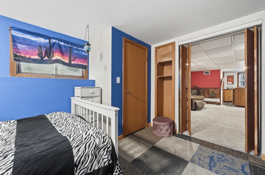 22 Snow Road Grafton, MA 01536 - Photo 29 of 37