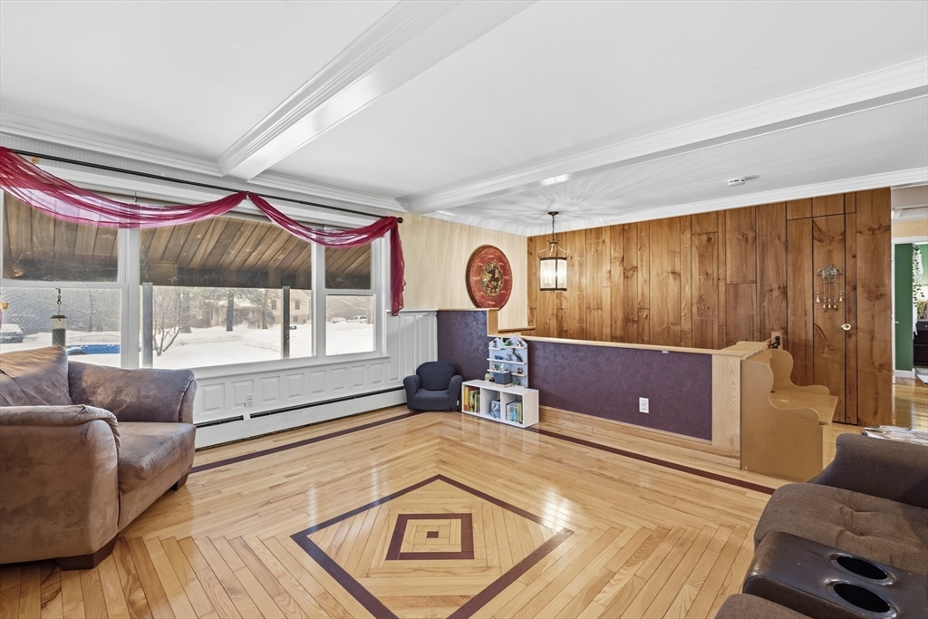 22 Snow Road Grafton, MA 01536 - Photo 8 of 37