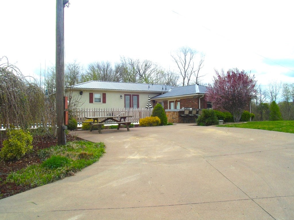 3523 Edmonton Road Columbia, KY 42728 - Photo 23 of 56 Gallery Image 23