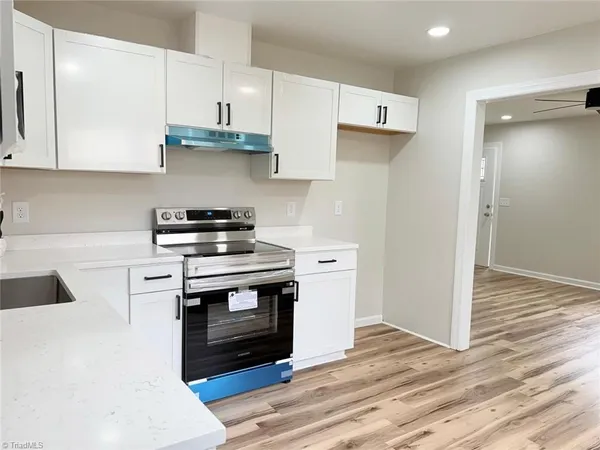 $179,900 | 1614 Oneka Avenue, High Point, NC 27260