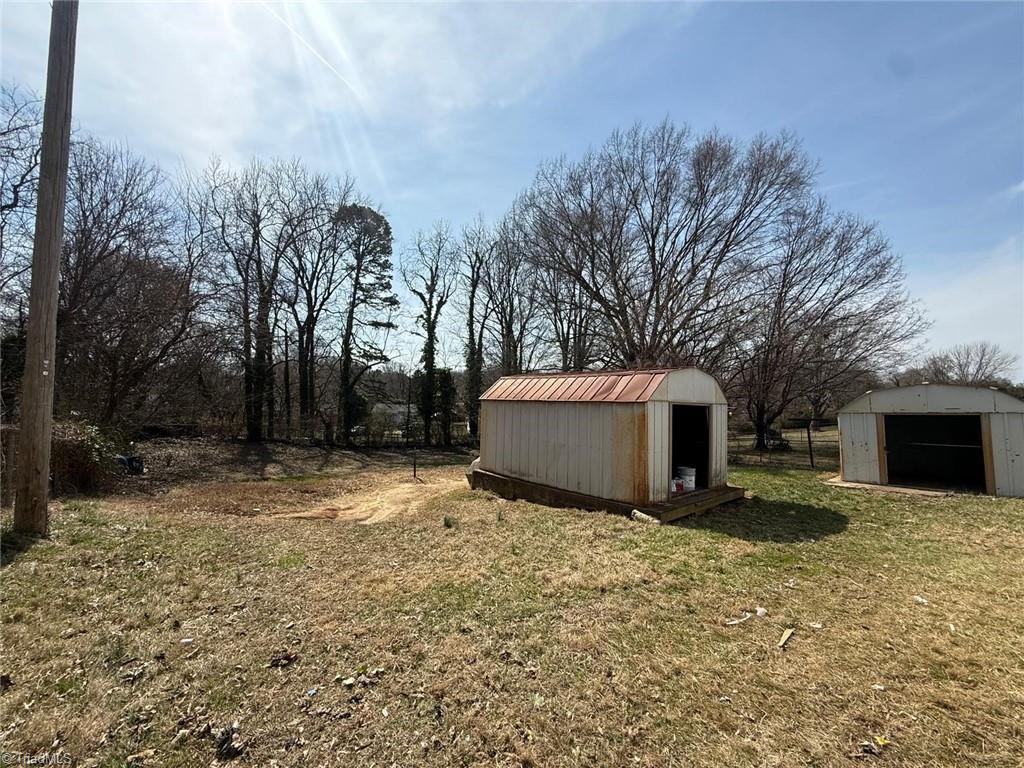 1614 Oneka Avenue High Point, NC 27260 - Photo 4 of 19