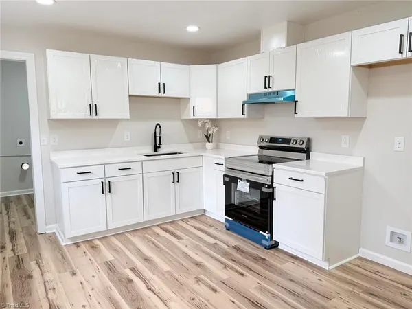 $179,900 | 1614 Oneka Avenue, High Point, NC 27260