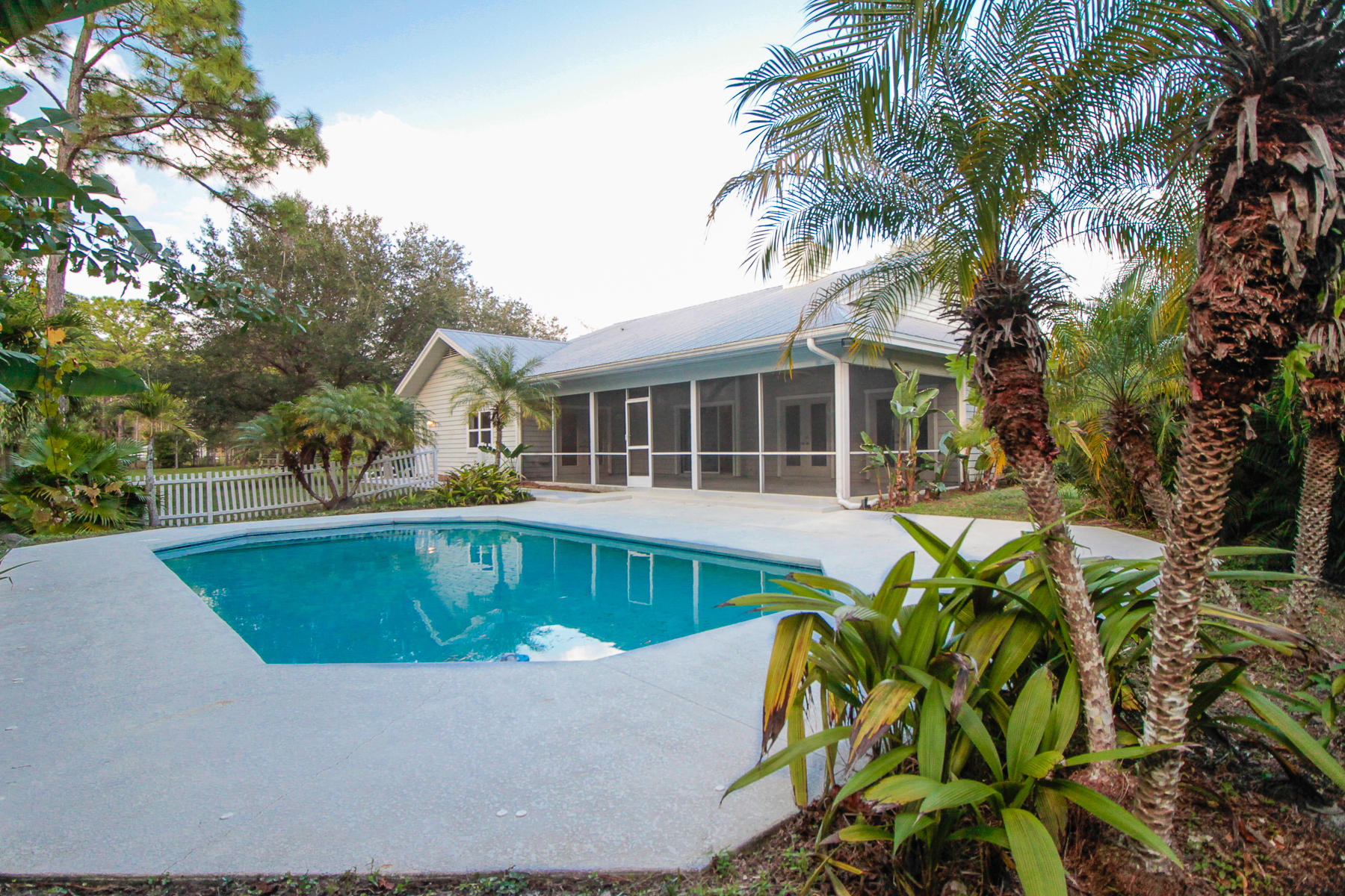 13580 Southeast Ranchland Road Hobe Sound, FL 33455 - Photo 14 of 52 Pool View