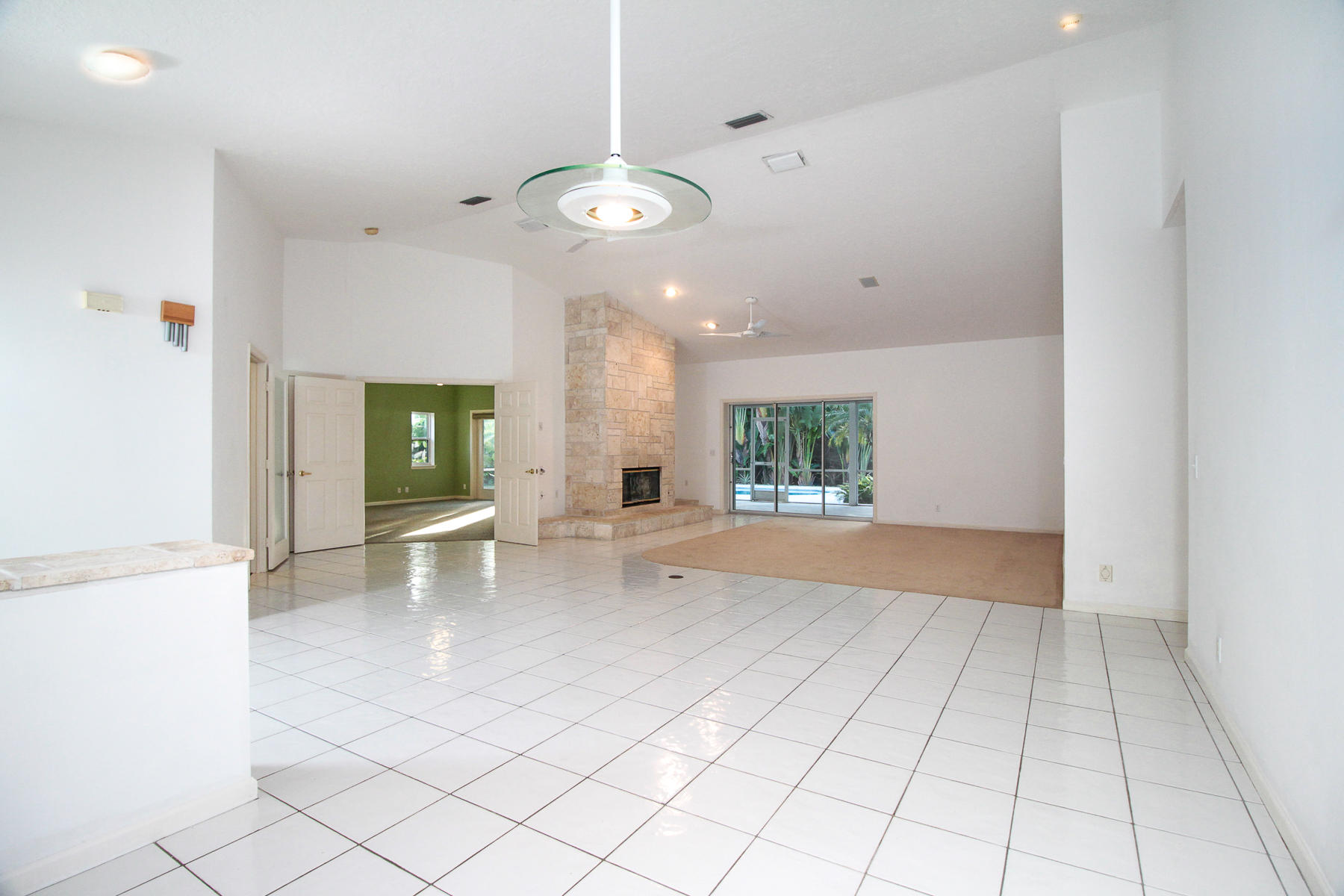 13580 Southeast Ranchland Road Hobe Sound, FL 33455 - Photo 15 of 52 Living Area