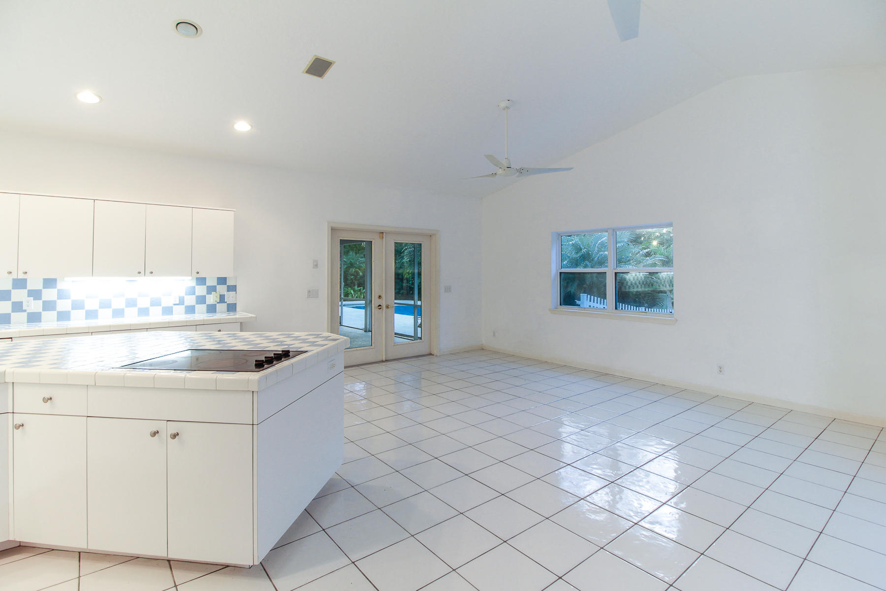 13580 Southeast Ranchland Road Hobe Sound, FL 33455 - Photo 35 of 52 Burt Home-39