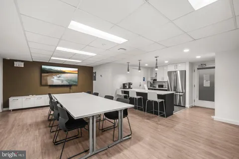 $130,000 | 2500 North Van Dorn Street, Unit 1118, Alexandria, VA 22302