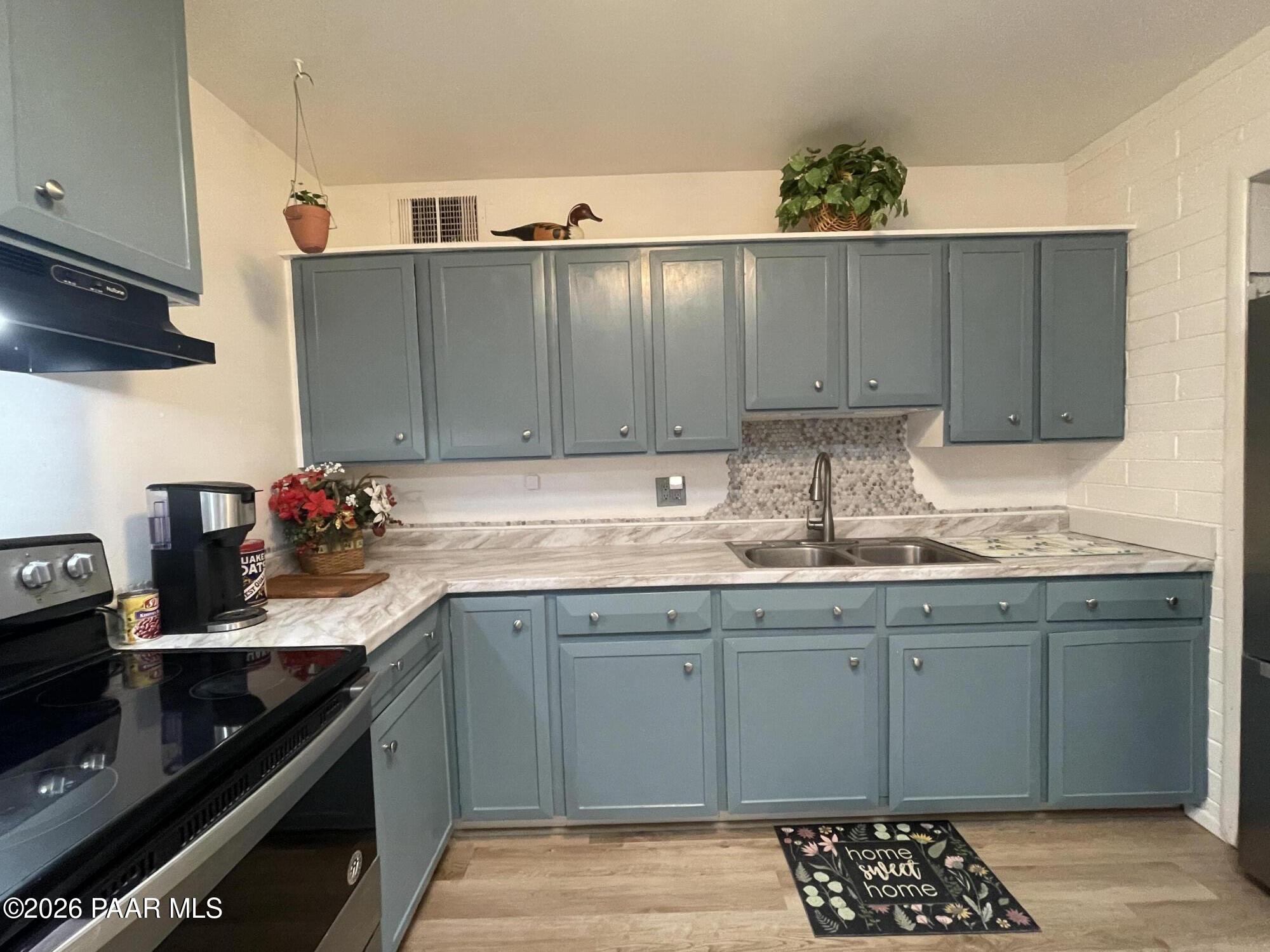 4630 Kerry Drive Rimrock, AZ 86335 - Photo 6 of 41 Kitchen