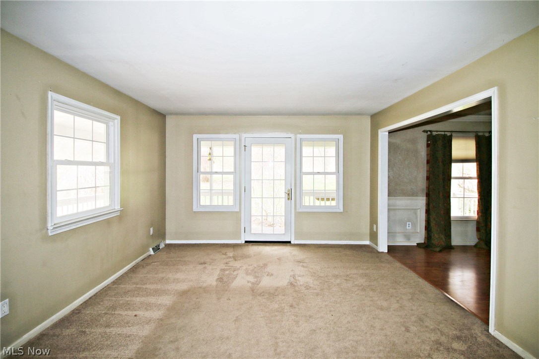 4240 Ridgewood Road Akron, OH 44321 - Photo 7 of 33