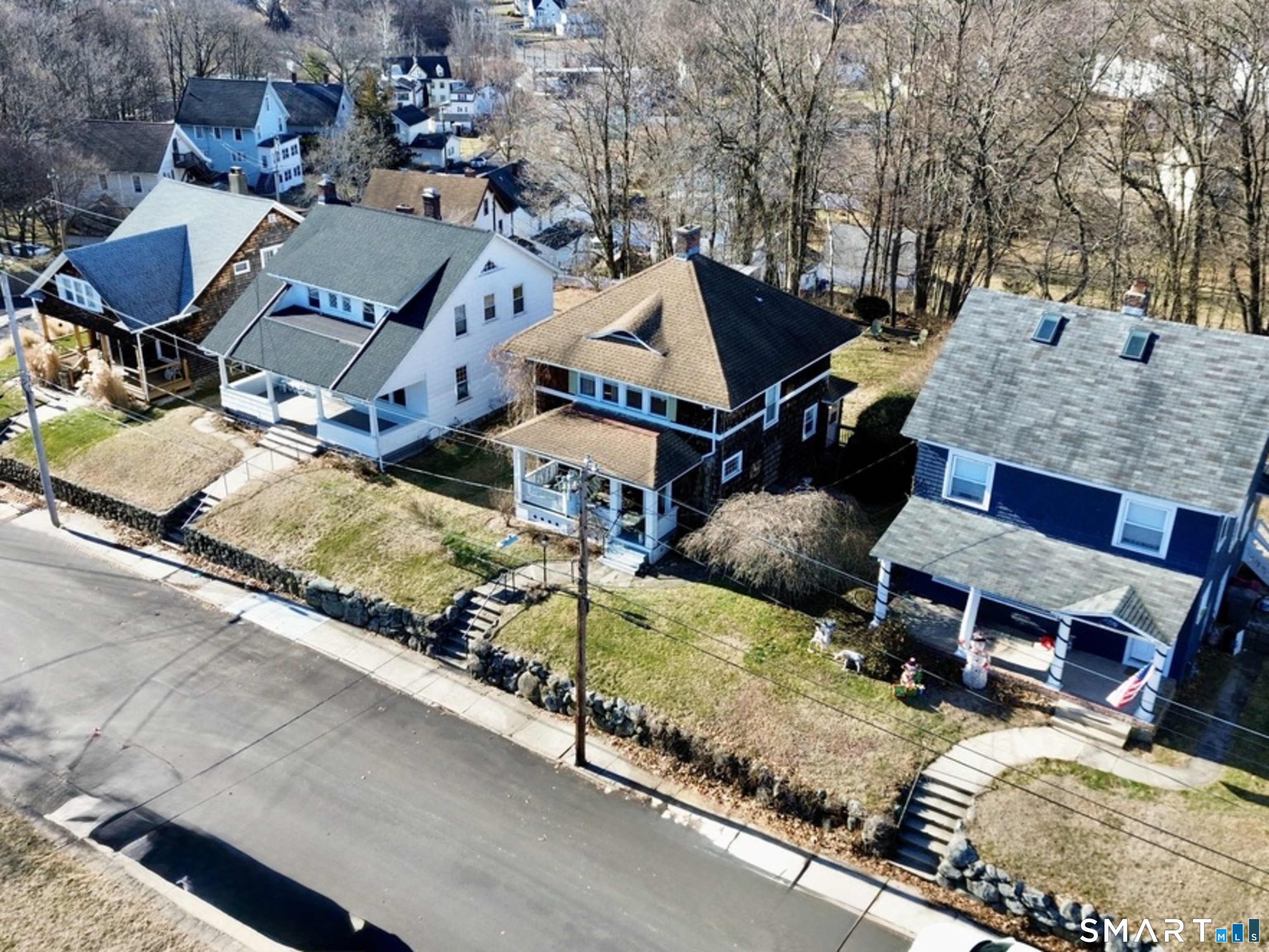 80 Cliff Street Naugatuck, CT 06770 - Photo 5 of 38
