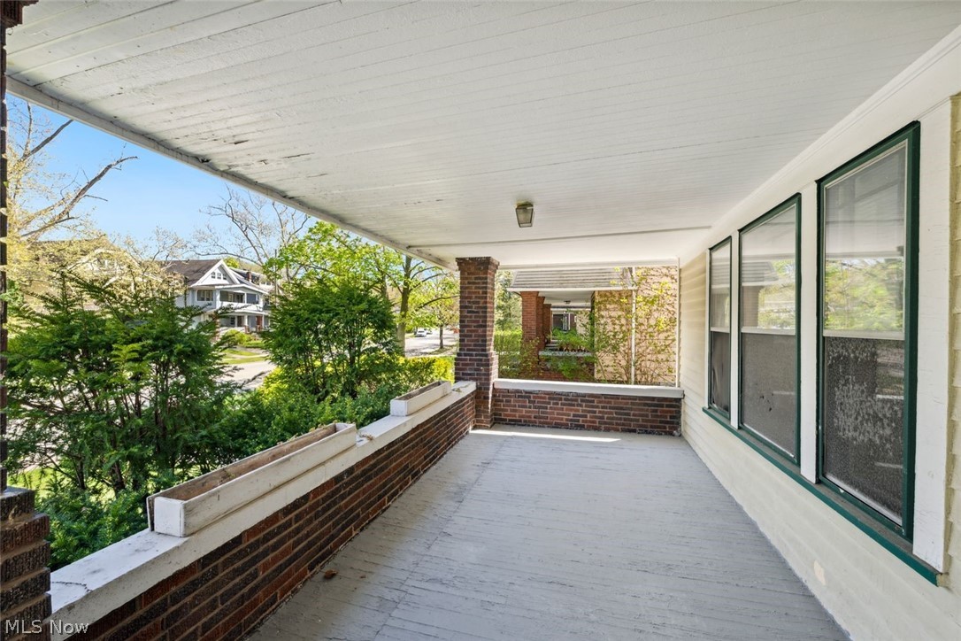1702 Coventry Road Cleveland, OH 44118 - Photo 5 of 50 Gallery Image 5