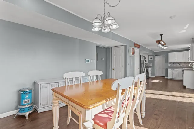 $285,000 | 943 Gulf Shore Boulevard, Kokomo, IN 46902