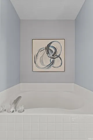 $285,000 | 943 Gulf Shore Boulevard, Kokomo, IN 46902