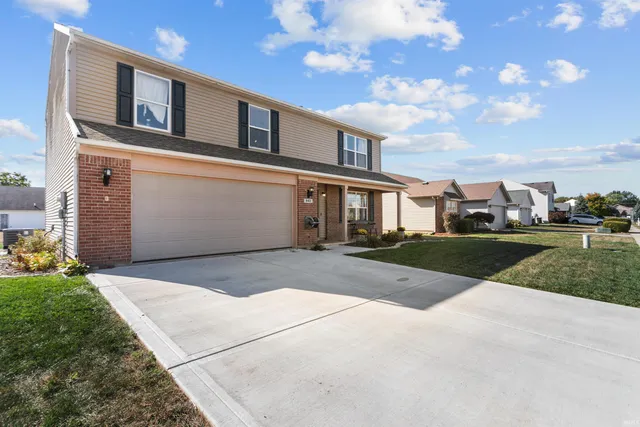 $285,000 | 943 Gulf Shore Boulevard, Kokomo, IN 46902