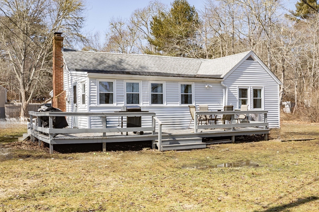 21 Bisbee Street Wareham, MA 02576 - Photo 3 of 38